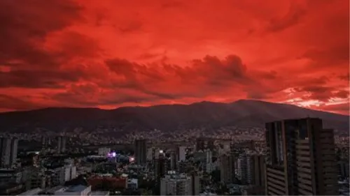 آسمان خونین بعد از زلزله چرا آسمان کاراکاس قرمز شد؟